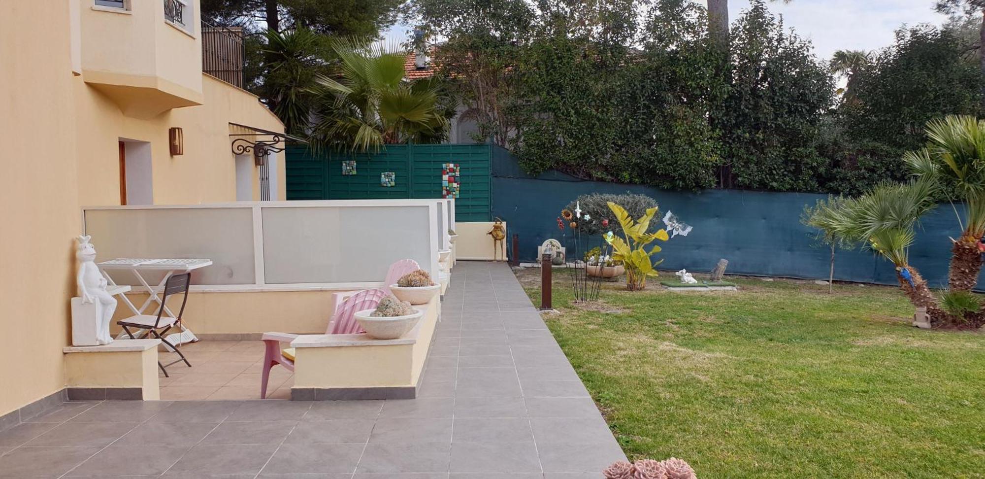 Studio Meuble-Juan Pins-Logt2 Antibes Exterior foto